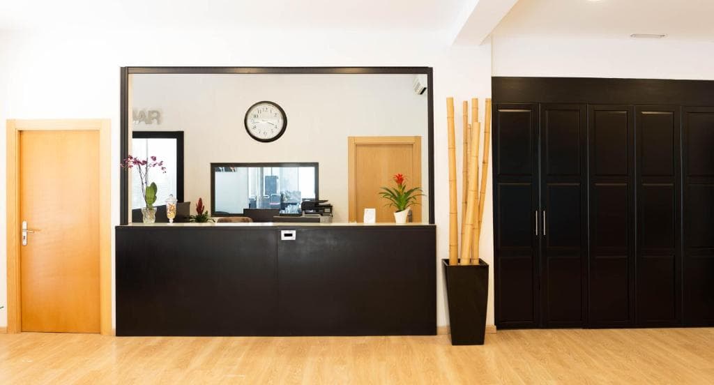 Recepción elegante del hotel